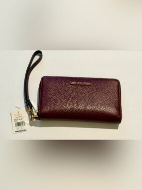 New Michael Kors Pebbled Leather Zip Wristlet Wallet in Burgundy Wine